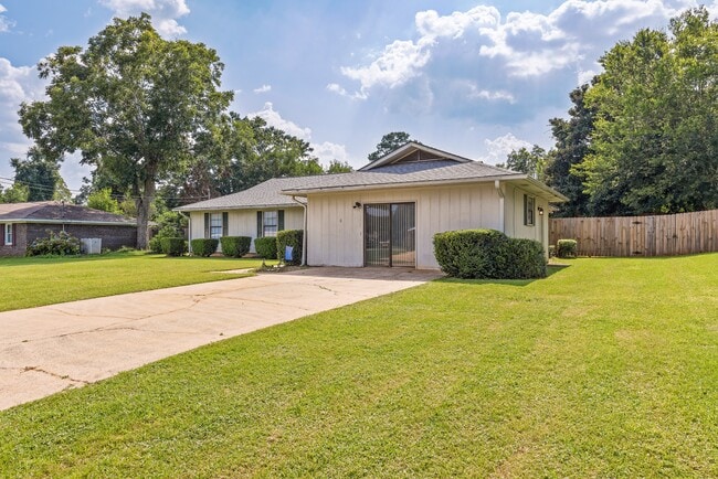 Photo - 304 Melbourne Dr