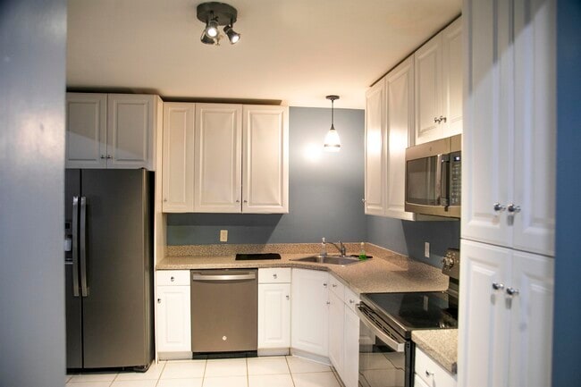 Photo - 8915 Bergenwood Ave Unit 51