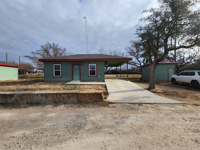 1/1 House in the Country - 1/1 House in the Country