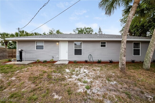 Building Photo - 4816 Pompano Rd Rental