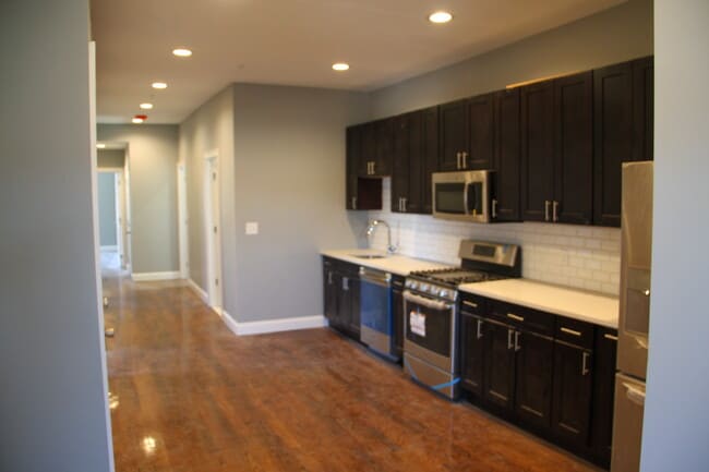 3215 Washington St Unit 2