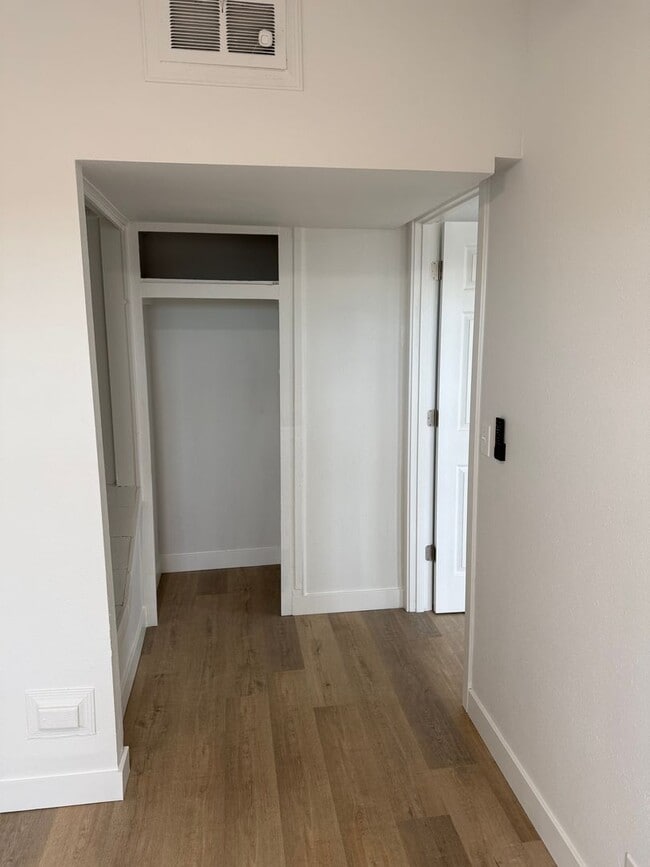 Photo - 1119 S Main St Unidad 1121 - Upper