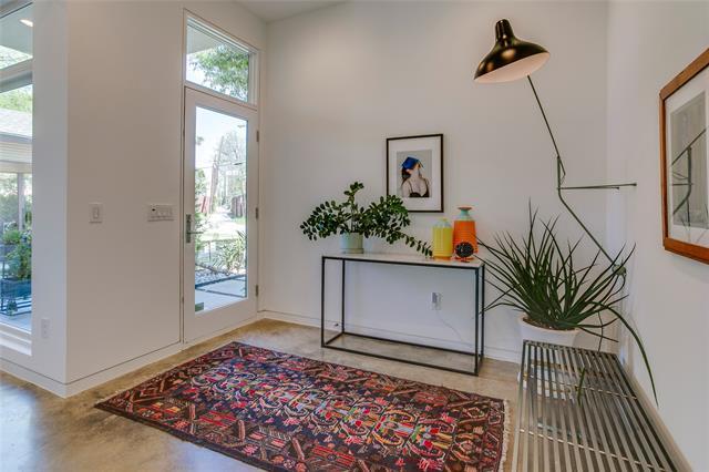 Photo - 2215 Madera St