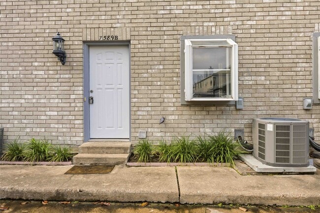 Photo - 7589 Cambridge St Unit B