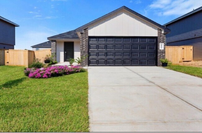 Building Photo - 40839 Hawthorne Glades St