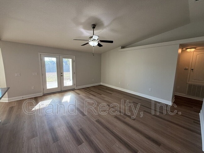 Photo - 5621 Flume Dr