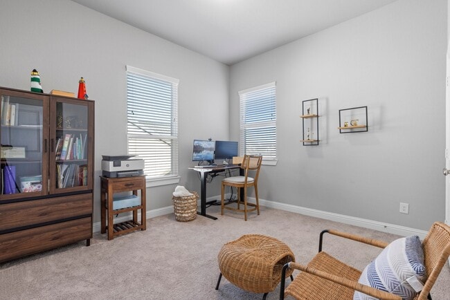 Building Photo - 2311 Pale Star Dr