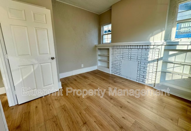 Photo - 1532 Bay Ave SW