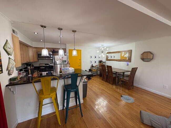 Building Photo - 57 Broadlawn Park Unit 2A Rental