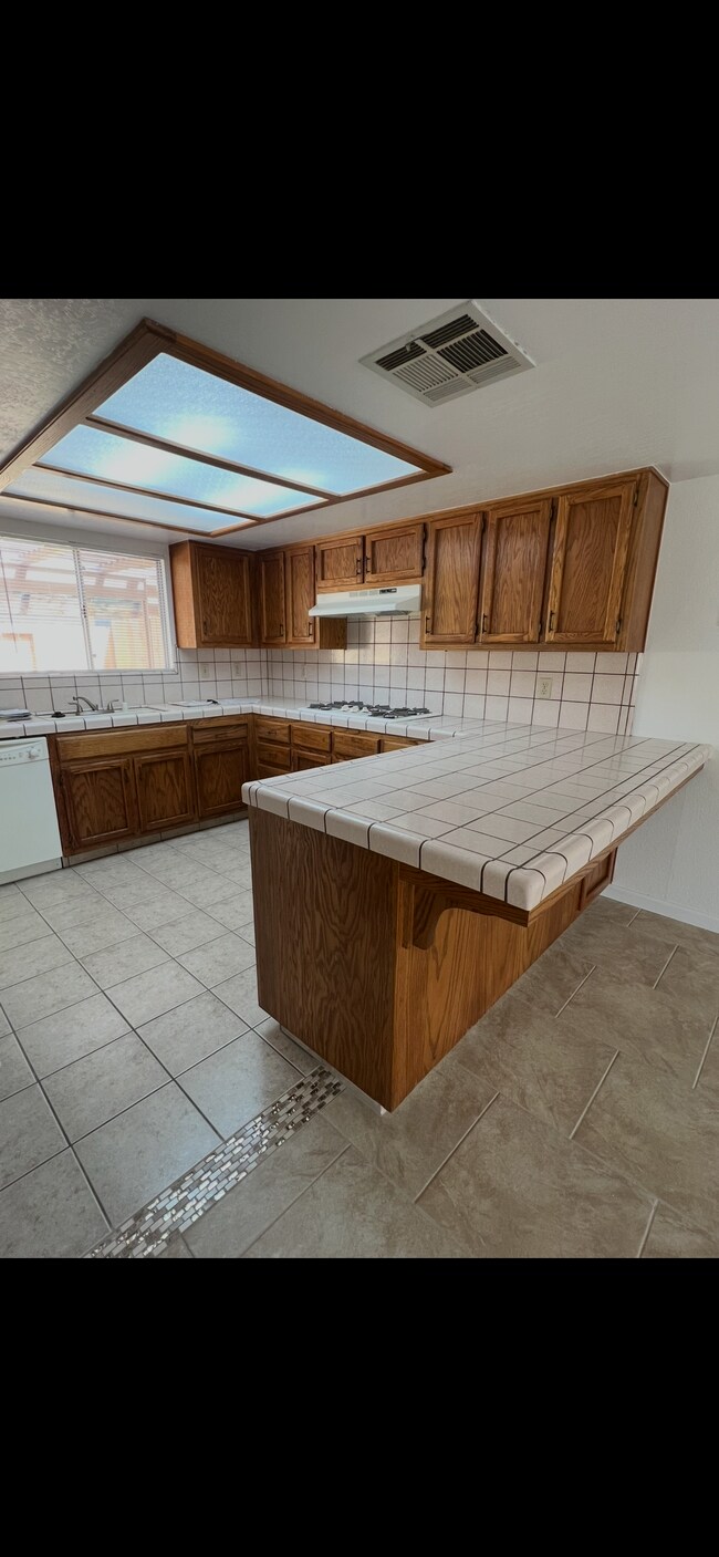 Photo - 701 Commercial Ave Unidad A