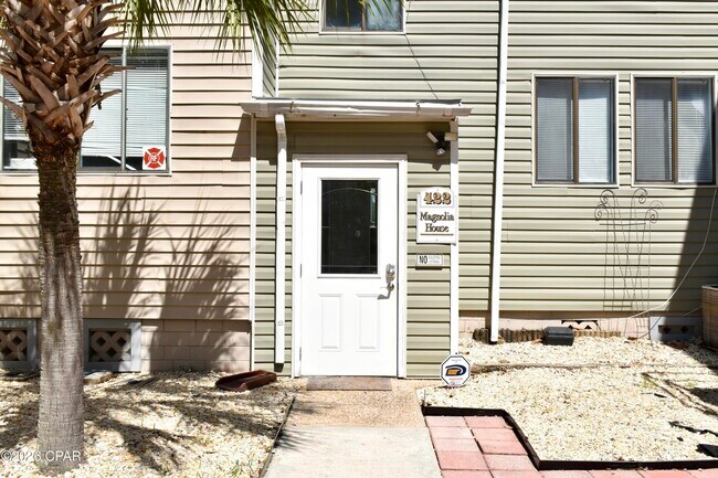 Photo - 422 Magnolia Ave Unit 3