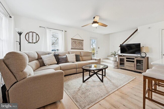 Photo - 422 Wendover Dr