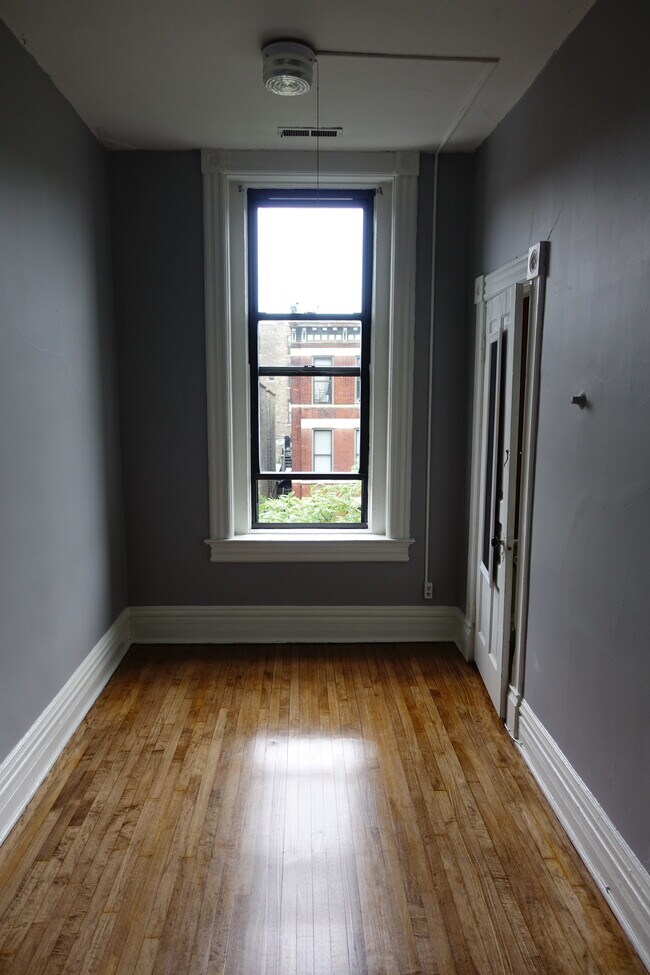 Photo - 953 W Armitage Ave