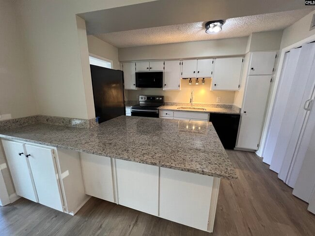 Photo - 6905 Cleaton Rd