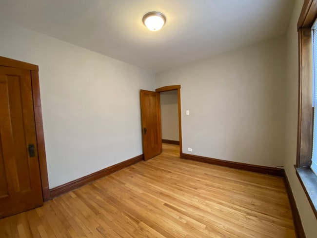 Photo - 2609 N Kostner Ave