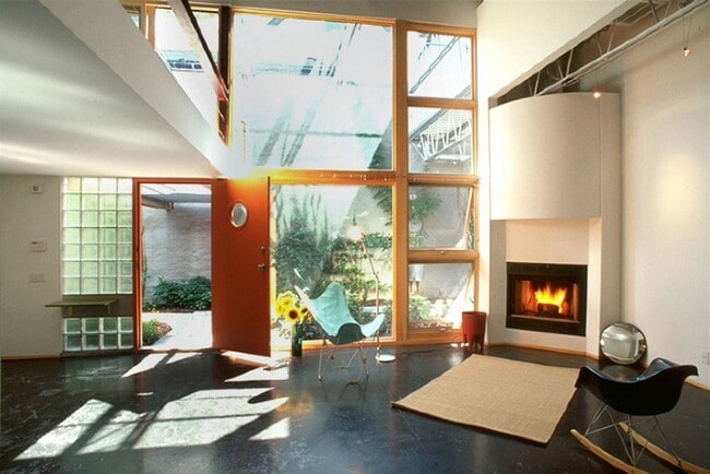 Photo - RAVENSWOOD - Incredible 1.5BD/1.5BTH LOFT FOR RENT! Unit 3