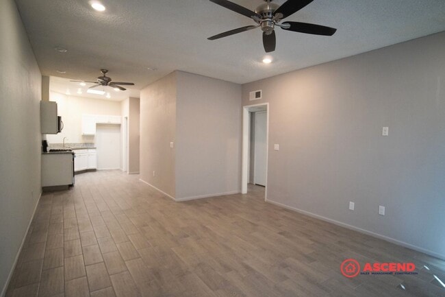Photo - Apartment in Central Bakersfield!