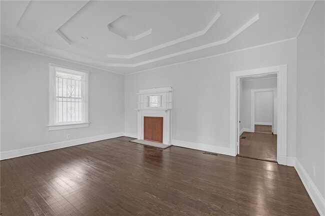 Photo - 660 Queen St SW