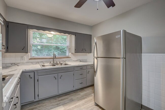 Photo - 7 Arcadia Ave Unit Apartment 1