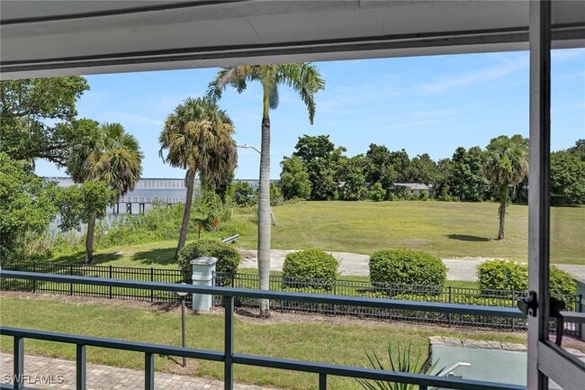 Photo - 3225 E Riverside Dr