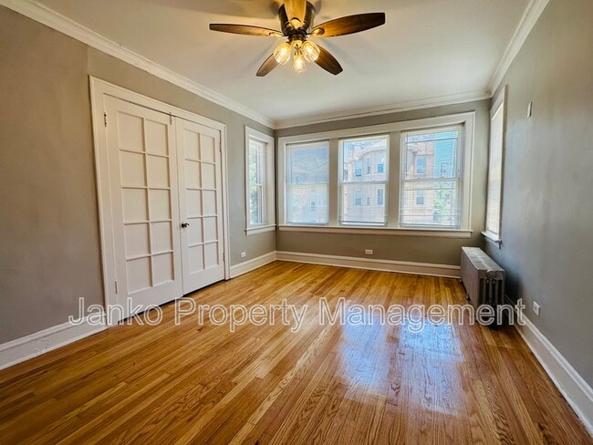 Photo - 644 N Mayfield Ave Unit 2