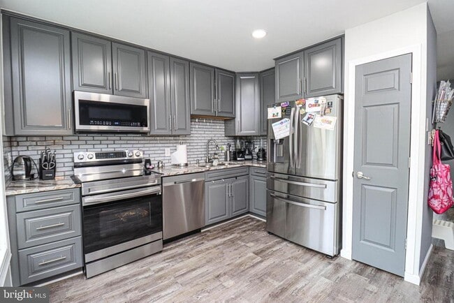 Photo - 2426 Vineyard Ln