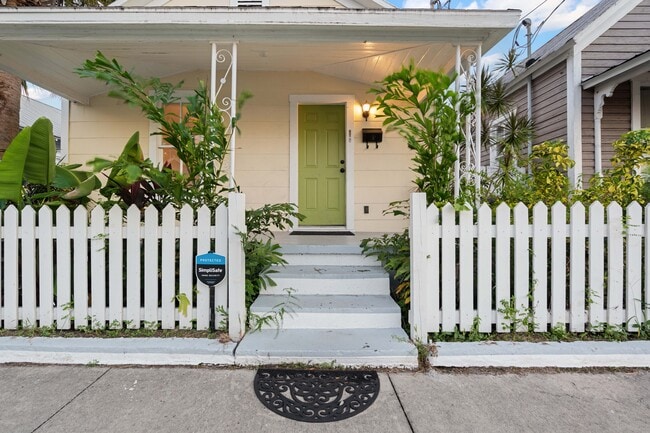 Photo - 2205 E 5th Ave