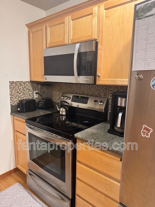 Photo - 320 Zillah Pl SE Casa