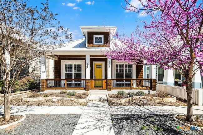 Building Photo - 653 Center Green