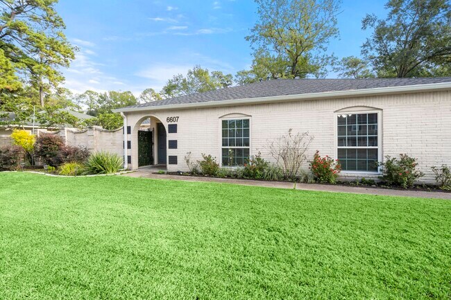 Photo - 6607 Apple Valley Ln