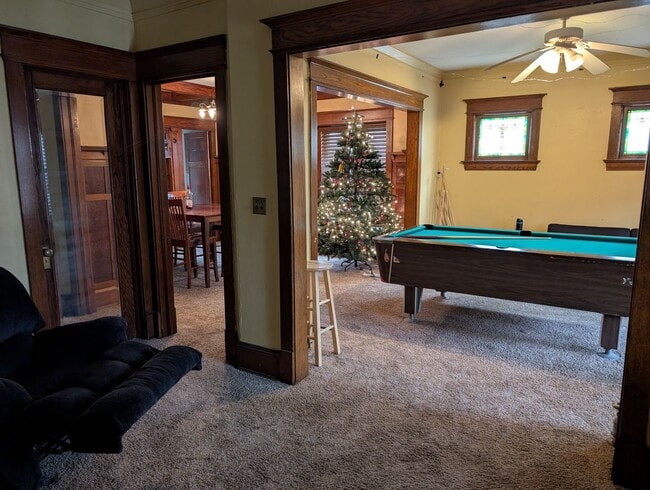 Building Photo - 2830-2830 N Maryland Ave