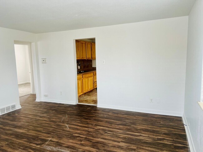 Photo - 16th7130 Unit #A