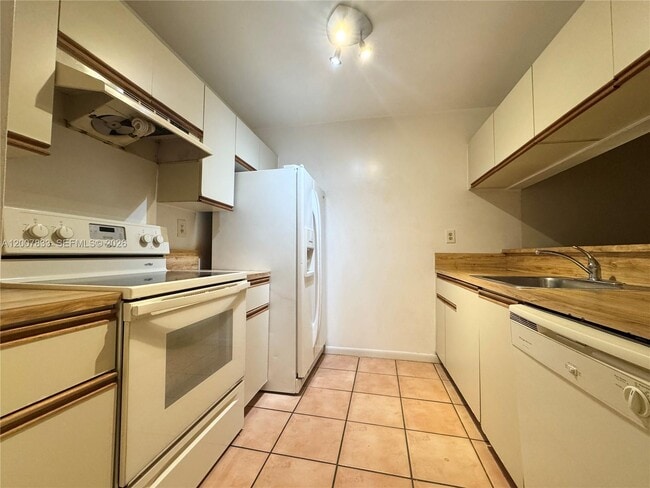Photo - 11251 SW 13th St Unit 201