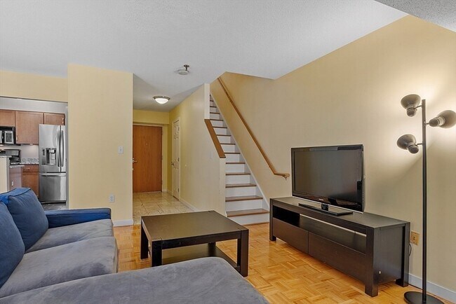 Photo - 147 Kelton St Unit 717