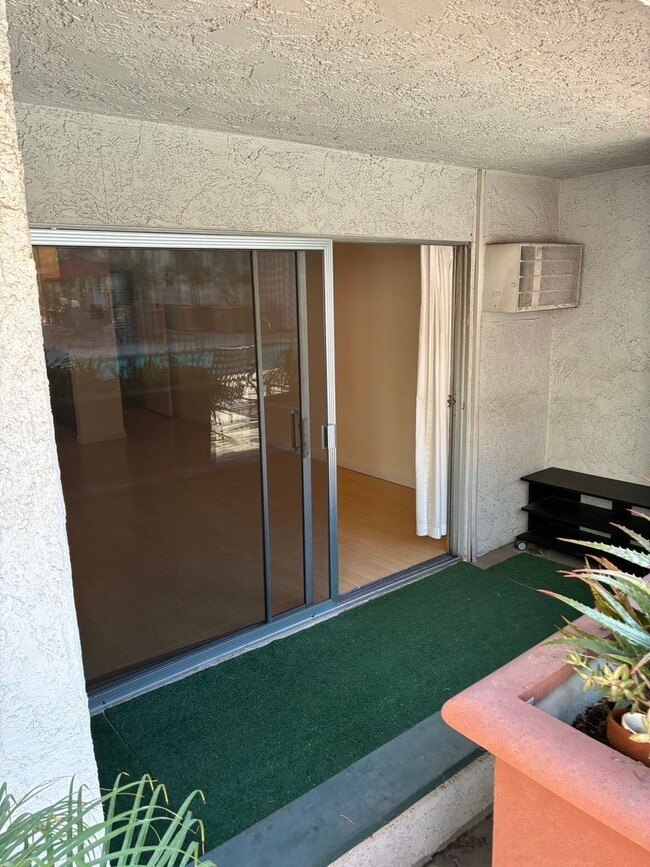 Photo - BRAND NEW 1 BEDROOM 1 BED UNIT!!!!