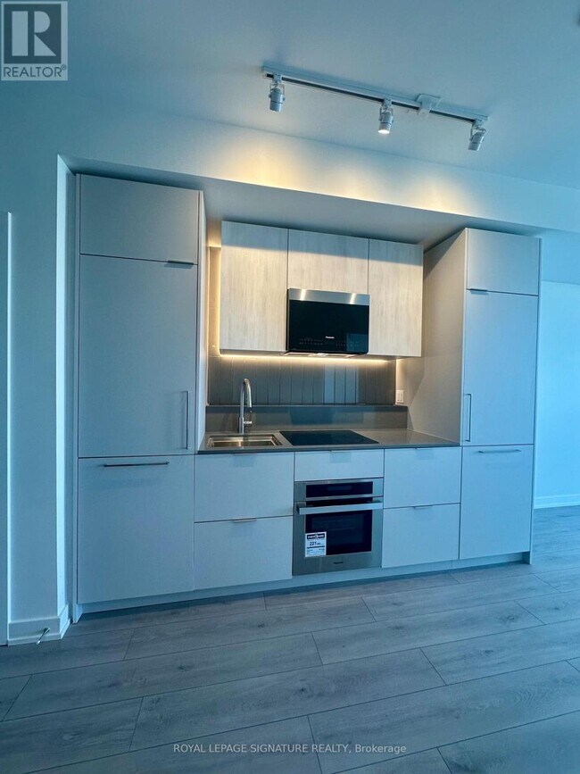 Photo - 1 Fairview Rd E Unité 1705