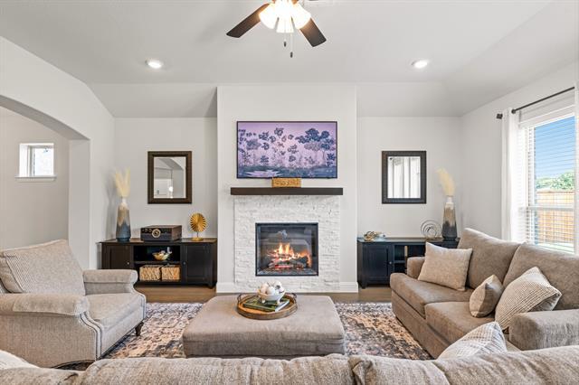 Photo - 411 Heritage Hill Dr