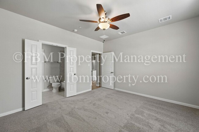 Photo - 2093 Luna Dr