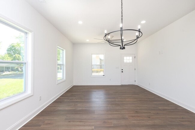 Photo - 19501 S Hill St