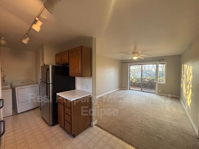 Building Photo - 6805 103rd Ave NE