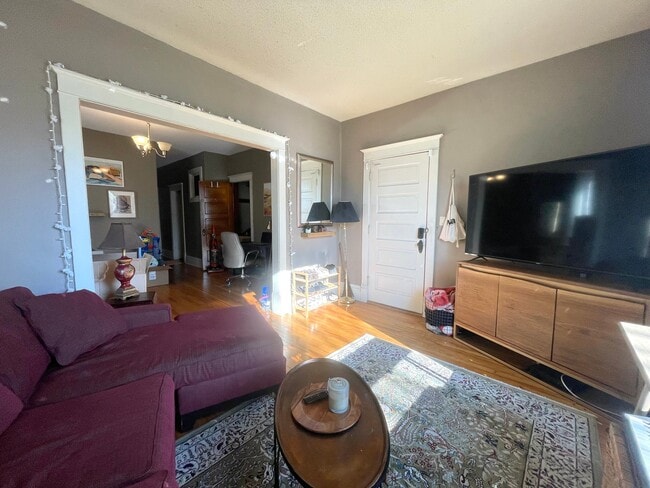 Photo - 603 NE Main St Unit 1