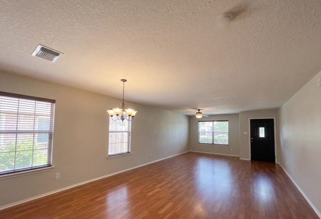 Photo - 6407 Antares Park