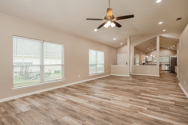 Photo - 2131 Carnes St