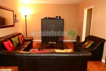 Photo - 1244 N Hollywood Way Apartamentos