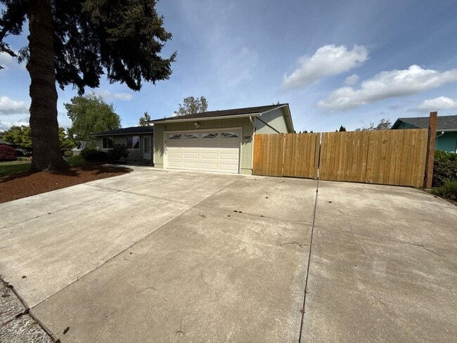 Photo - 1507 Freeman Ct NE