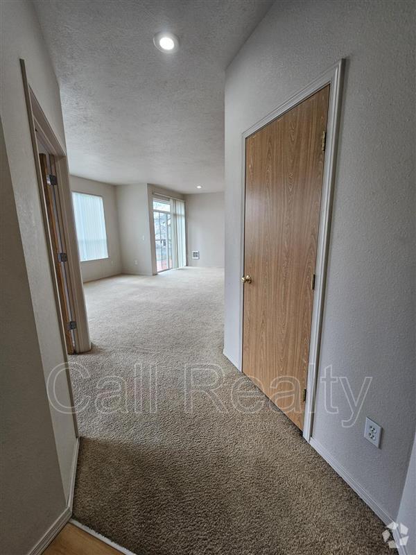 Building Photo - 22855 E Country Vista Dr Unit #470 Rental