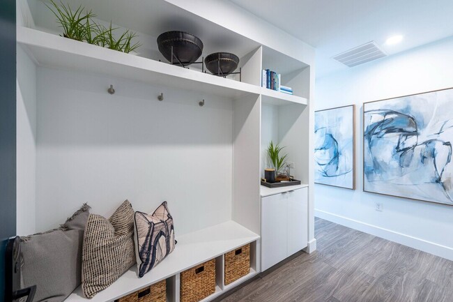 Photo - 8 Weeks Rent-Free in Uptown Luxury! Unit APO2