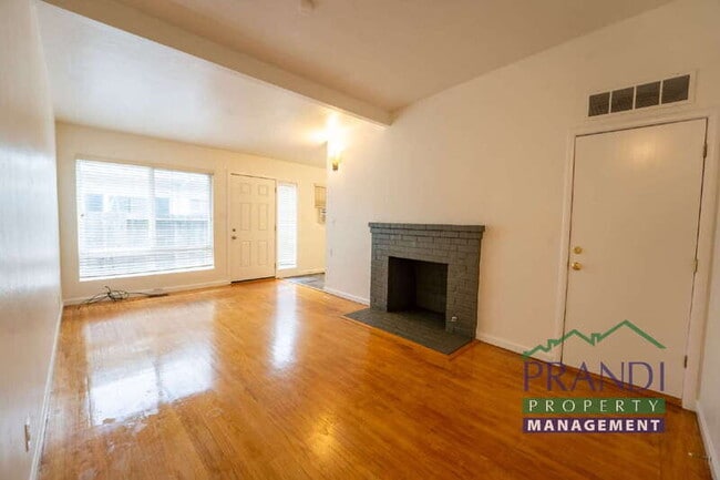 Photo - 2074 5th Avenue