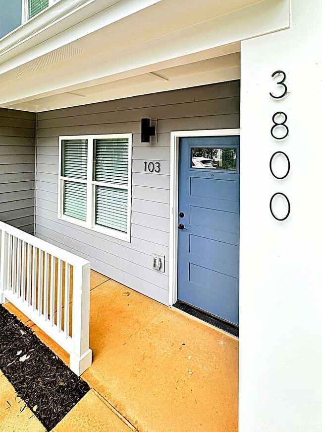 Photo - Gorgeous Luxury Style Townhome, Minutes fr... Unit 103