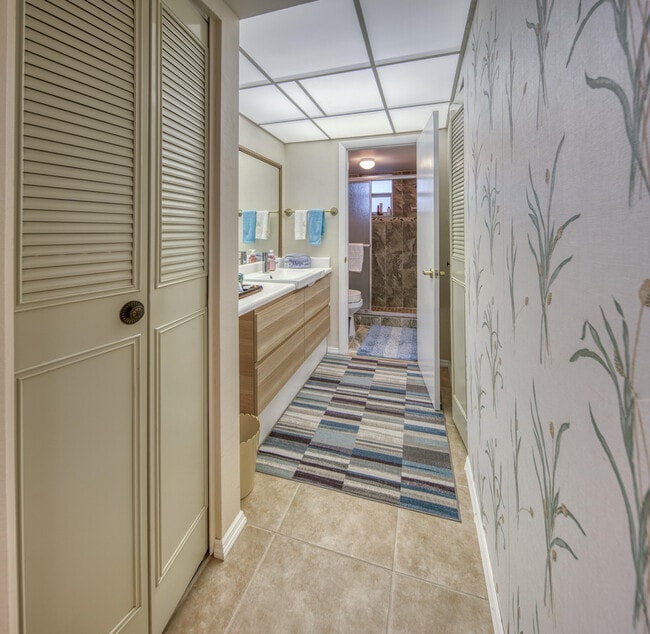 Photo - 2728 Garden Dr N Unit 413